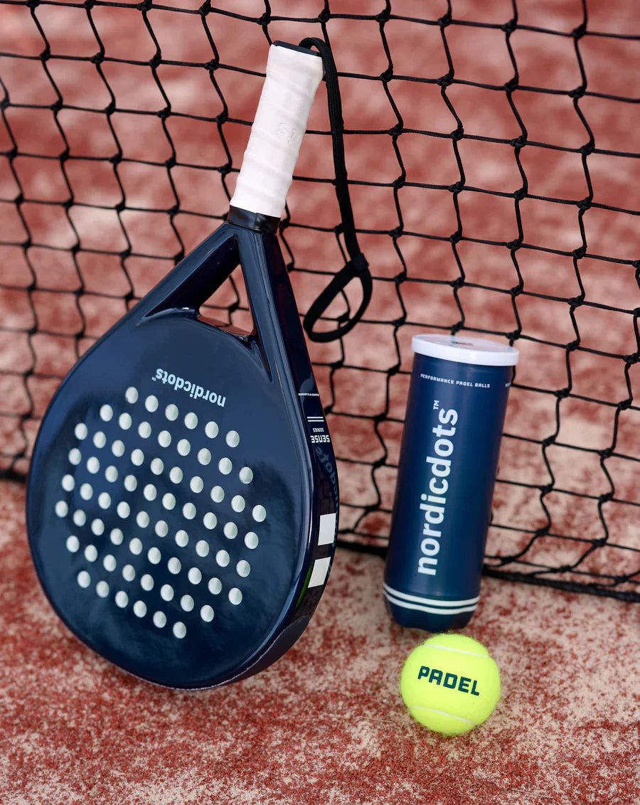 Pelota de Padel NordicDots (Bote con 4 Pelotas)