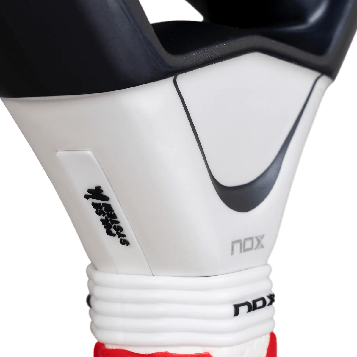 Pala de Padel NOX AT10 Luxury Genius 12K Alum XTREM Lite 2026 by Agustín Tapia (Preventa)