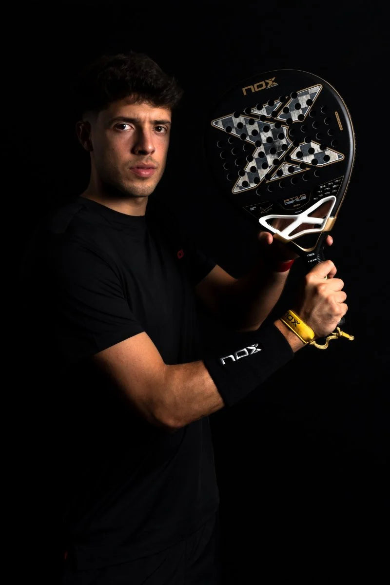 Pala de Padel NOX AT10 Luxury Genius 18K Alum 2026 by Agustín Tapia (Preventa)