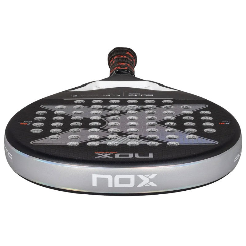 Pala de pádel Nox AT10 Pro Cup Hard by Agsutin Tapia
